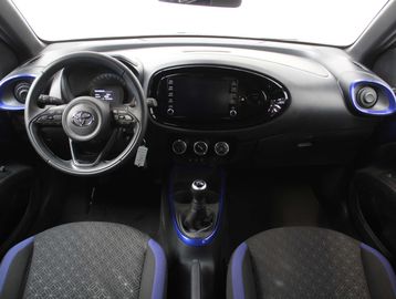 Car image 37