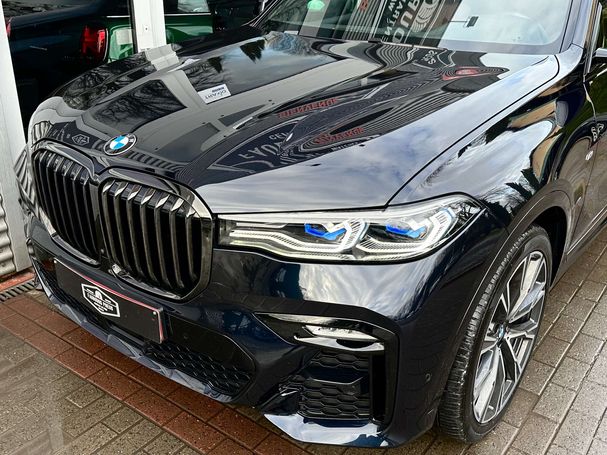 BMW X7 M xDrive 250 kW image number 8