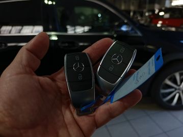 Car image 36