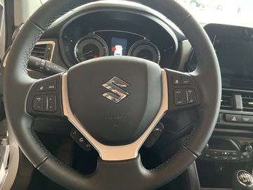 Car image 13