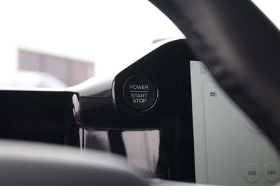 Car image 33