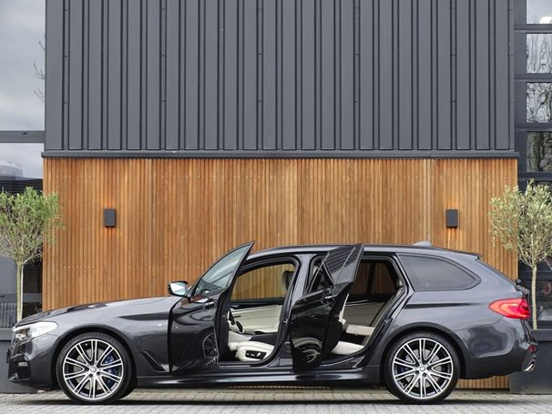 BMW 540i Touring xDrive 251 kW image number 6