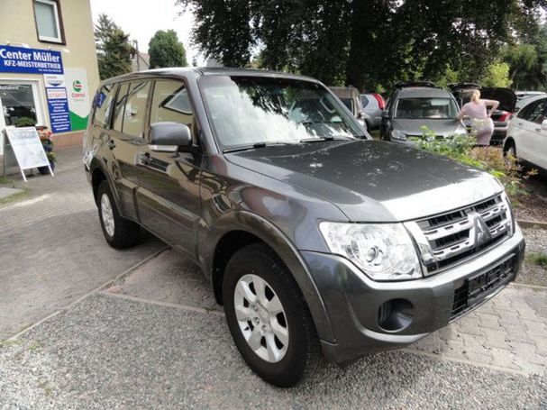 Mitsubishi Pajero 3.2 147 kW image number 6