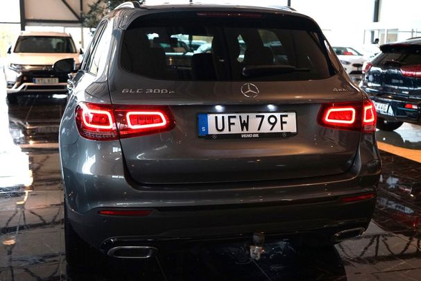 Mercedes-Benz GLC 300 e 4Matic 235 kW image number 24