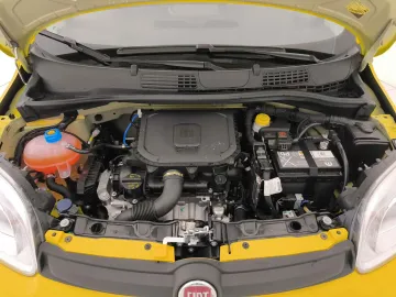 Car image 27
