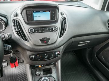 Car image 12