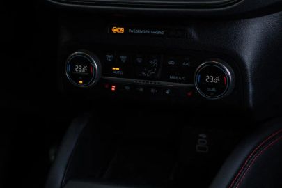 Car image 33