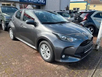 Car image 2