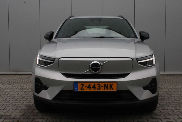 Volvo XC40 Single Motor Essential 175 kW image number 2