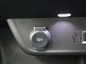 Car image 31