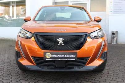 Car image 3