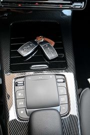 Car image 36