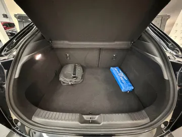 Car image 40