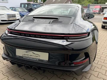 Car image 37
