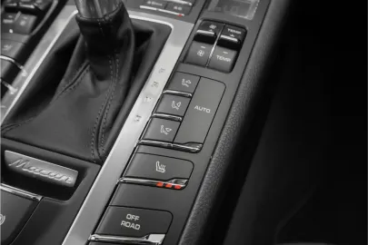 Car image 50
