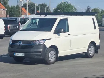 Car image 26