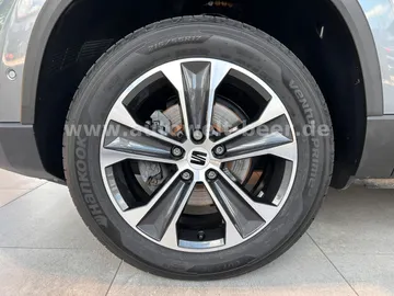 Car image 34