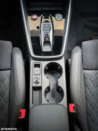 Car image 40