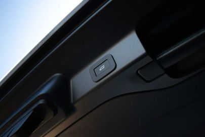 Car image 36