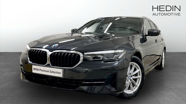 BMW 520d Touring xDrive 140 kW image number 1