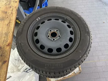 Car image 21