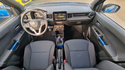 Car image 16