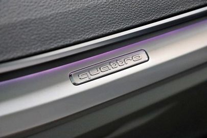 Car image 37