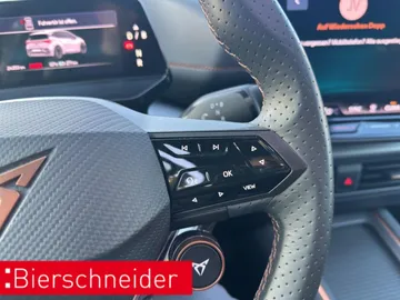 Car image 32