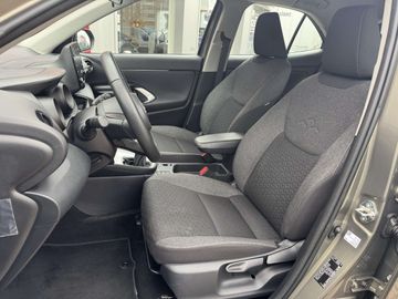 Car image 11