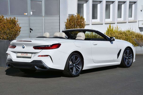 BMW 840i Cabrio M Sportpaket xDrive 245 kW image number 4