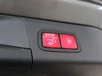Car image 49