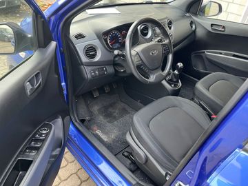 Car image 11