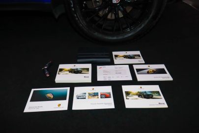Car image 33