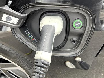 Car image 38