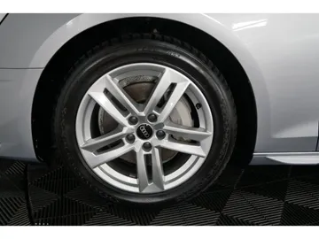 Car image 29