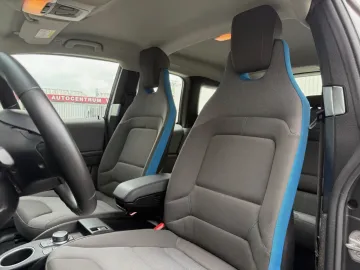 Car image 38