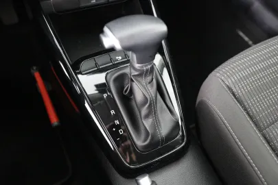 Car image 34