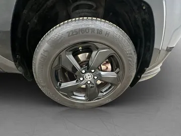 Car image 35