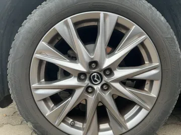 Car image 19