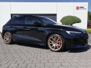 Car image 37