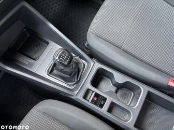 Car image 33