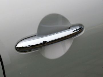 Car image 35