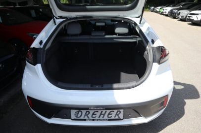 Car image 25