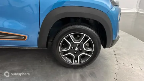 Car image 20