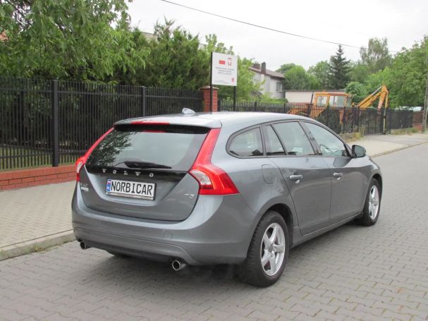 Volvo V60 T3 Kinetic 112 kW image number 26