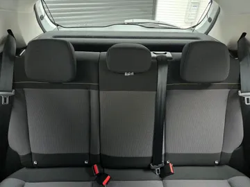 Car image 48