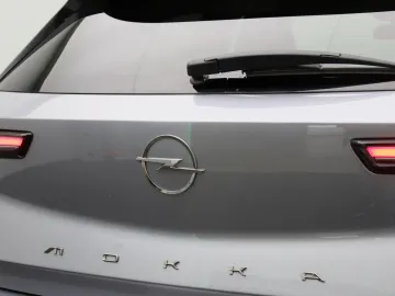 Car image 38