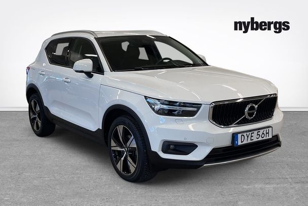 Volvo XC40 D3 Momentum 111 kW image number 2