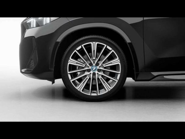 BMW iX1 xDrive30 230 kW image number 5