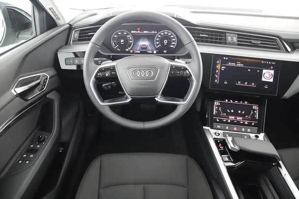 Audi Q8 55 quattro e-tron Business 250 kW image number 8